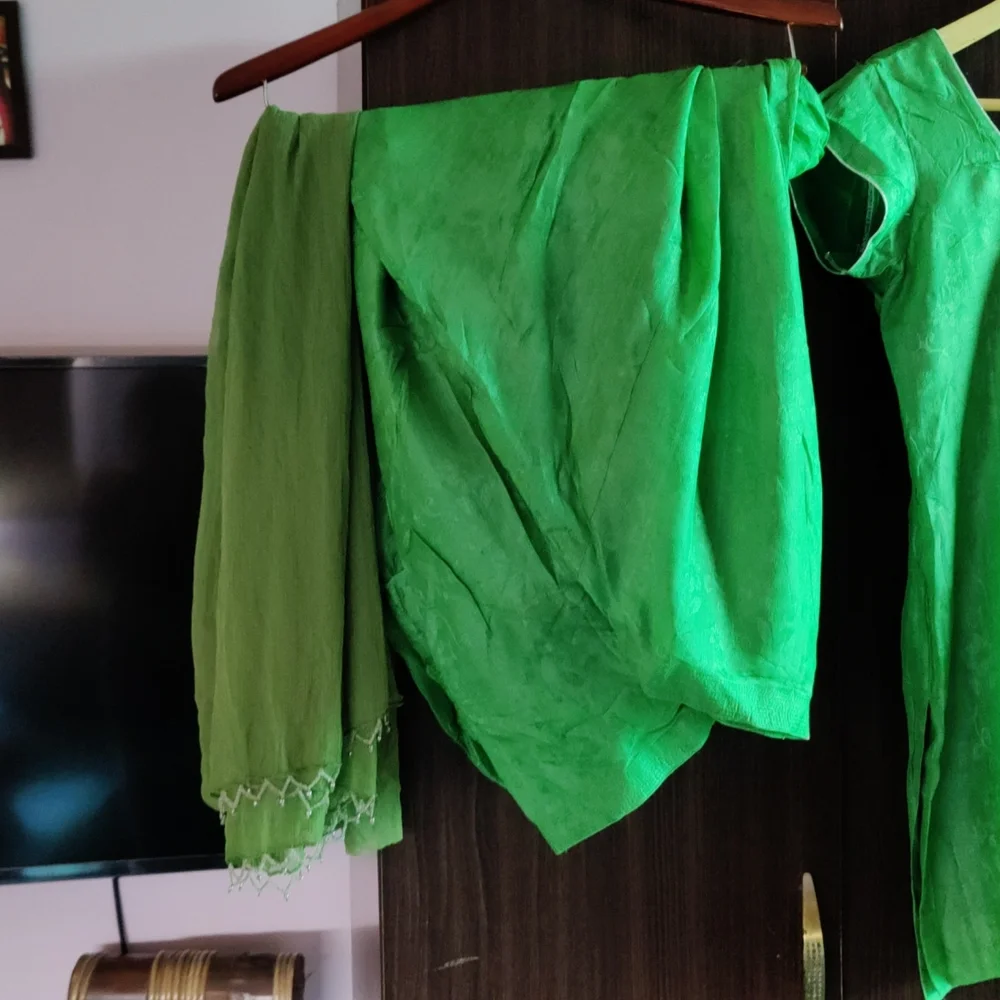 Pure Silk Patiala Suit - Picture 3 of 6